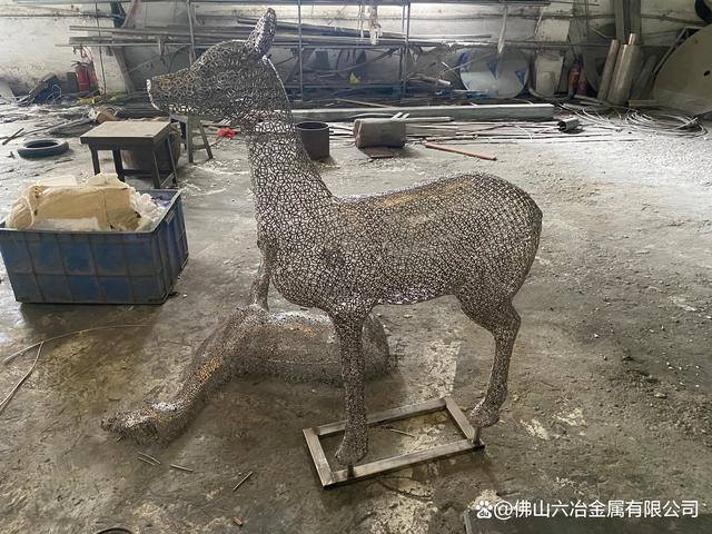 《中國十大不銹鋼雕塑》制品加工定制廠家排行榜